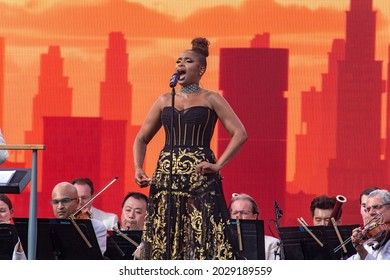 NEW YORK, NY - AUGUST 21: Singer Jennifer Hudson Performs During 