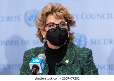 New York, NY - January 19, 2022: Geraldine Byrne Nason, Permanent Representative Of Ireland To The United Nations Speaks At SC Stakeout In UN Headquarters