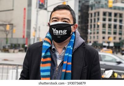 New York, NY - March 6, 2021: NYC Mayoral Candidate Andrew Yang Helps Collecting Signatures To Get On Ballot On Columbus Circle