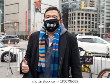 New York, NY - March 6, 2021: NYC Mayoral Candidate Andrew Yang Helps Collecting Signatures To Get On Ballot On Columbus Circle