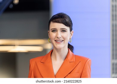 New York, NY - May 23, 2022: Rachel Brosnahan Visits Empire State Building In Celebration Of Covenant House's 50th Anniversary