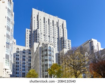 New York, NY - November 23, 2021: Weill Cornell Medical Center (1933) On The Upper East Side Of Manhattan, NYC Is A 27 Story White Skyscraper With Gothic Touches, Now Part Of NewYork-Presbyterian 