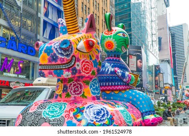 New York, NY United States Of America - November 3, 2016: A Fancy Animal Carnival By Hung Yi At The Garment District Pedestrian Plaza NYC. Large Scale Colorful Sculptures