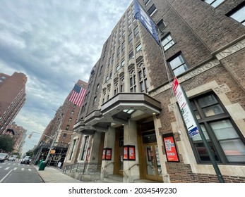 New York, NY USA - August 30, 2021: 92nd Street Y, Banner And Facade In New York's Upper East Side