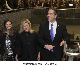 New York, NY USA - December 31, 2016: Sandra Lee And Governor Andrew Cuomo Attend 2nd Avenue Subway Celebration At 72nd Street Station In Manhattan