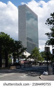 New York, NY, USA - June 9, 2022: The United Nations Secretariat Building, Seen From 1st Avenue.