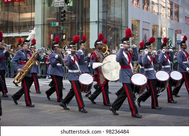 11,848 Marching Band Flag Images, Stock Photos & Vectors | Shutterstock