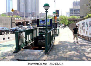 New York, NY, USA - May 21, 2022: Subway Entrance Of The Brooklyn Bridge-City Hall Station, In Lower Manhattan