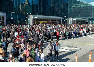 New York, NY, USA - November 19, 2021: Thousands Line Up For Day 1 Of The Three Day Anime NYC Convention At The Javits Center