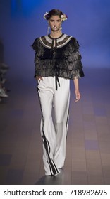 New York, NY, USA - September 12, 2017: Naeem Khan Spring 2018 At New York Fashion Week At The 558 Washington