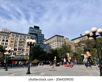 New York, NY USA-10.25.21: SEEINJUSTICE Sculpture Of Civil Rights Leader John Lewis, George Floyd, Breonna Taylor At Union Square Park In New York.  Tribute To Black Lives Matter And Social Justice.