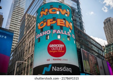 New York NY USA-July 14, 2022  Advertising On The Nasdaq Stock Exchange In Times Square In New York For Grocery Outlet Bargain Market