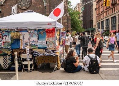 New York NY USA-July 16, 2022 Crowds Of Shoppers At A Street Fair In Chelsea In New York