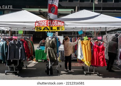 New York NY USA-October 8, 2022 Street Fair In Midtown Manhattan In New York