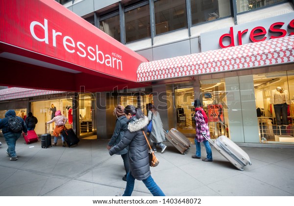 New York Nyusamarch 3 2017 Dressbarn Business Finance Stock Image