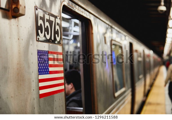 New York\
October 2018 Metro silver train\
underground
