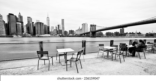 New York - Panoramic view of Manhattan Skyline and Brooklyn Bridge