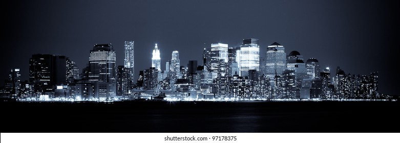 Нью-Йорк - Панорамный вид на Манхэттен Skyline ночью