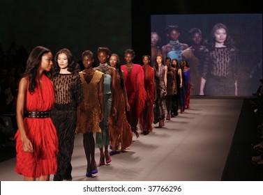 NEW YORK - SEPTEMBER 11: Models Walk The Runway At The Arise African Collective By Eric Raisina Collection For Spring/Summer 2010 During Mercedes-Benz Fashion Week On September 11, 2009 In New York.