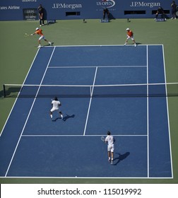 NEW YORK - SEPTEMBER 7: General view of court during men double final between Bob & Mike Bryan of USA & Leander Paes of India & Radek Stepanek of Czech Republic at US Open tennis on Sep 7, 2012 in NYC