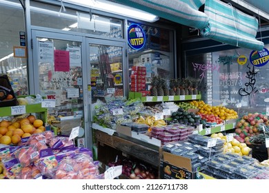 NEW YORK, UNITED STATES- FEBRUARY 21, 2022: Exterior Building Architecture And Decoration Design Of Fresh Fruit Store At New York City, The Most Populous City- NY, USA