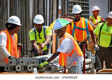 1,754 Construction Worker New York Images, Stock Photos & Vectors ...