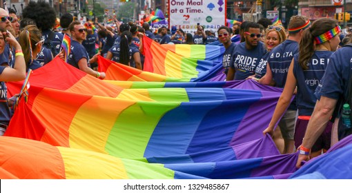 gay pride nyc 2018 hours
