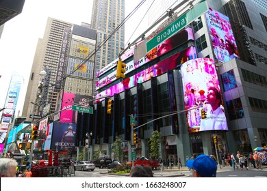New York New York Usa 09102017 Stock Photo 1663248007 | Shutterstock