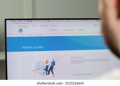 New York, USA - 1 May 2021: Thames Water Company Website On Screen, Illustrative Editorial