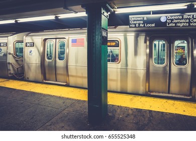 New York, USA - 22 October, 2016: Subway Car Closing Doors At Platform.