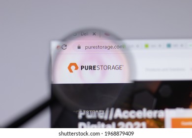 New York, USA - 26 April 2021: Pure Storage Logo Close-up On Website Page, Illustrative Editorial