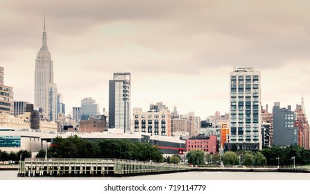 New York, USA -  28 September, 2016: Manhattan Waterfront At Pier 64 Along The Hudson River Greenway, 12th Avenue.