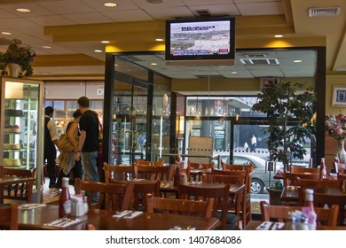 Imagenes Fotos De Stock Y Vectores Sobre Corner Deli