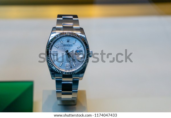 buy luxury watches online usa