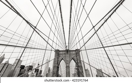 New York, USA. Black and white image of Brooklyn bridge and Manhattan - Powered by Shutterstock