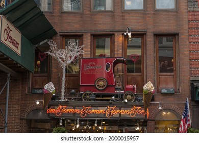 New York, USA, January 28, 2020: This Italian Pastry Shop Was Founded In 1892, And Has Never Moved Or Closed Since, Even During The Great Depression Of The 1930s.