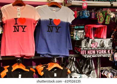 New York, USA - July 17 2016 : Souvenir Shop In The Kennedy Airport