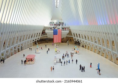 NEW YORK, USA - MAY 30, 2022: Oculus At World Trade Center In NYC In Summer