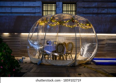 New York, New York, USA - November 20, 2020: An Empty Outdoor Dining Bubble Or Igloo At Bryant Park Intended To Isolate Dining Parties During The Pandemic.