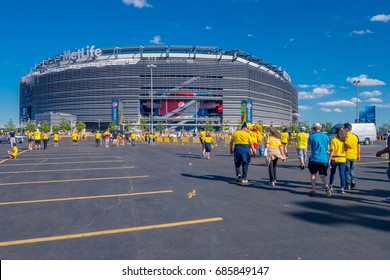 NEW YORK, USA - NOVEMBER 22, 2016: Unidentified Ecuadorian Fans Walking To Enter To Metlife Stadium To See The Football Game In New York Usa