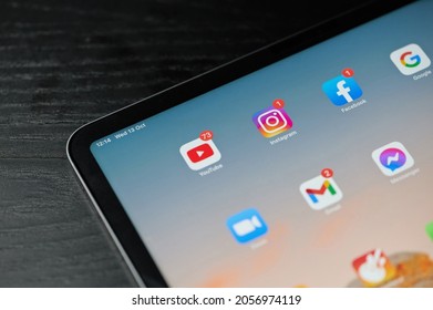 New York, USA - October 13 2021: Social Media Apps On Ipad  Screen Close Up View
