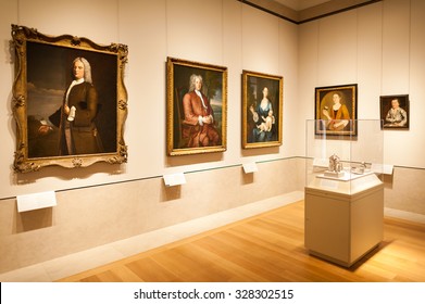 NEW YORK, USA - SEP 25, 2015: Picture Gallery In The Metropolitan Museum Of Art (the Met), The Largest Art Museum In The United States Of America