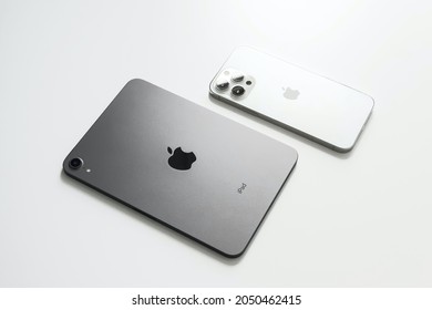 New York, USA - September 14, 2021 : Latest Apple Product, Iphone 12 And 13 Pro Max Same As Ipad Mini 6 On White Backgroud