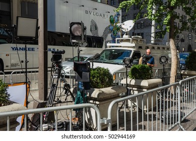 NEW YORK, USA - SEPTEMBER 15, 2016:NEW YORK, USA - SEPTEMBER 15, 2016: Film Crew Outside Trump Tower In The Run Up To The  Presidential Election In 2016