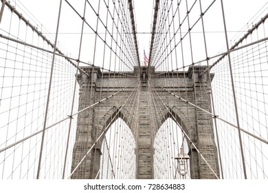 New York, view of the Brooklyn Bridge