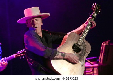 NEW YORK-MAY 25: Kiefer Sutherland Performs In Concert At The Bowery Ballroom On May 25, 2017 In New York City.