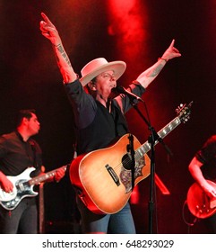 NEW YORK-MAY 25: Kiefer Sutherland Performs In Concert At The Bowery Ballroom On May 25, 2017 In New York City.