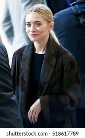 NEW YORK-MAY 5: Actress Mary Kate Olsen Attends The Ribbon Cutting Ceremony For The Anna Wintour Costume Center Grand Opening At The Metropolitan Museum Of Art On May 5, 2014 In New York City.