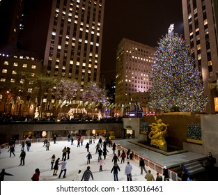 New York,NY,USA-12.08.2008 Christmas In New York 