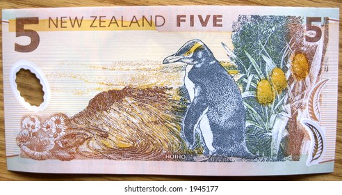 New Zealand Five Dollar Bill- Back